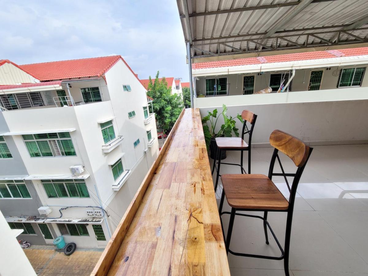 Yana House Phnom Penh Hotel Kültér fotó